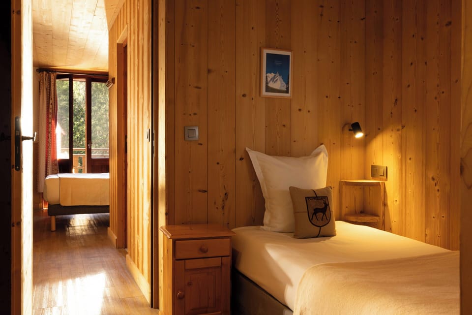 Superior Triple Room | In-room safe, individually decorated, individually furnished, desk