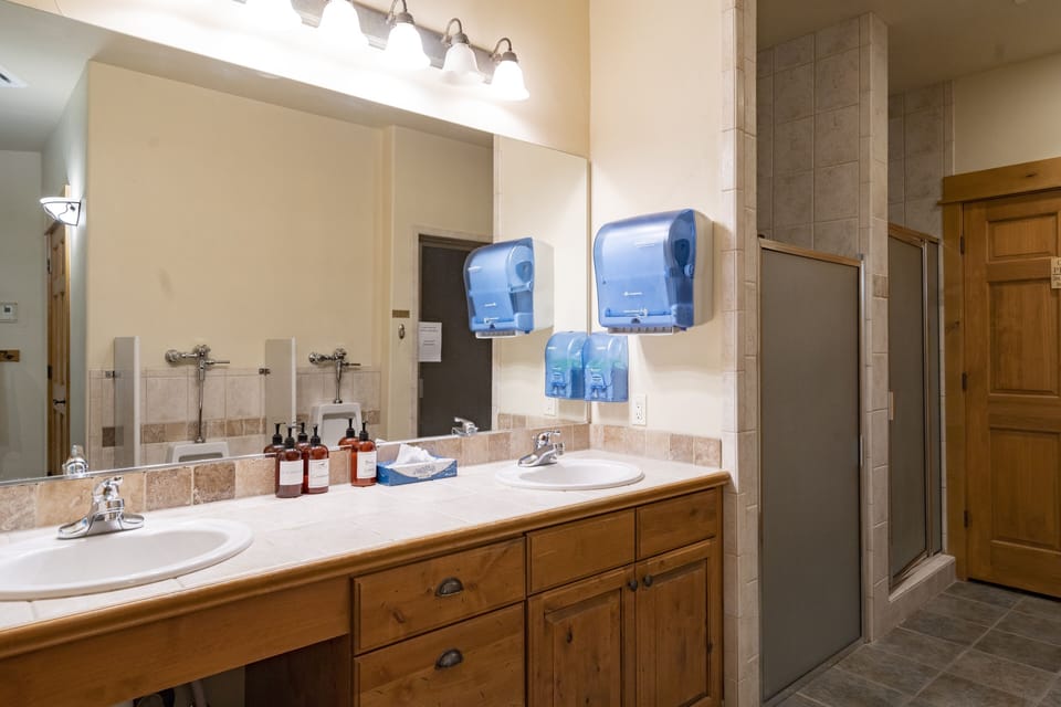 Eagleridge Lodge 201 2 Bedroom Condo by RedAwning Apartment in Steamboat Springs