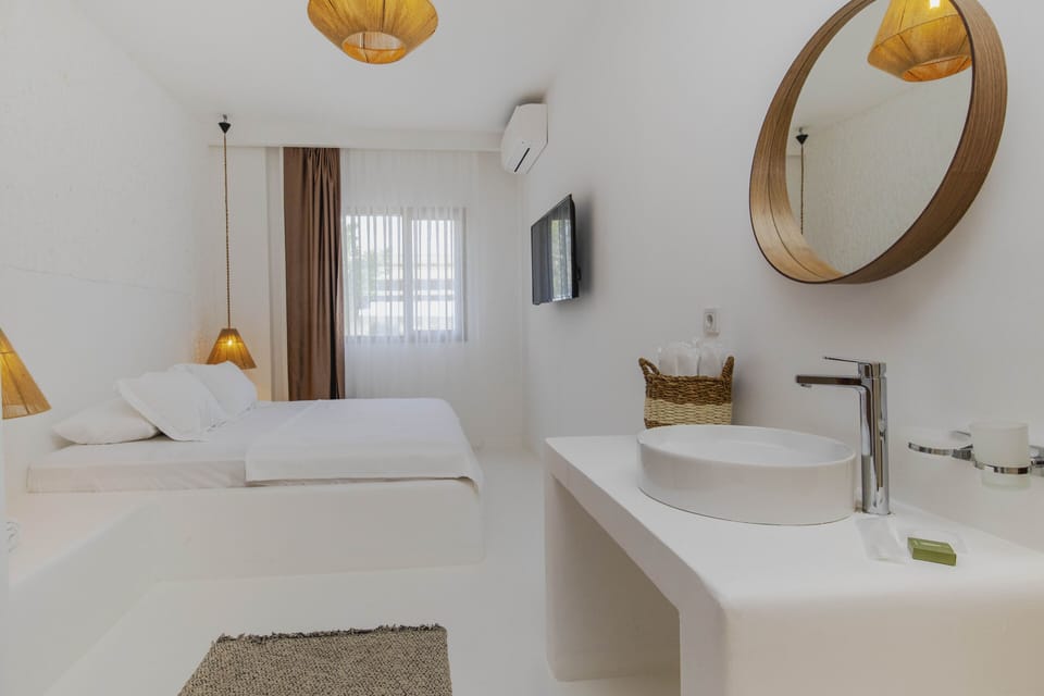 Superior Double Room | Premium bedding, free WiFi, bed sheets