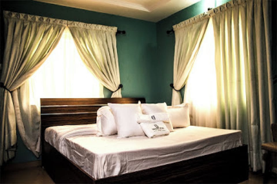 Room, 1 Bedroom, Accessible, Smoking | 1 bedroom, WiFi