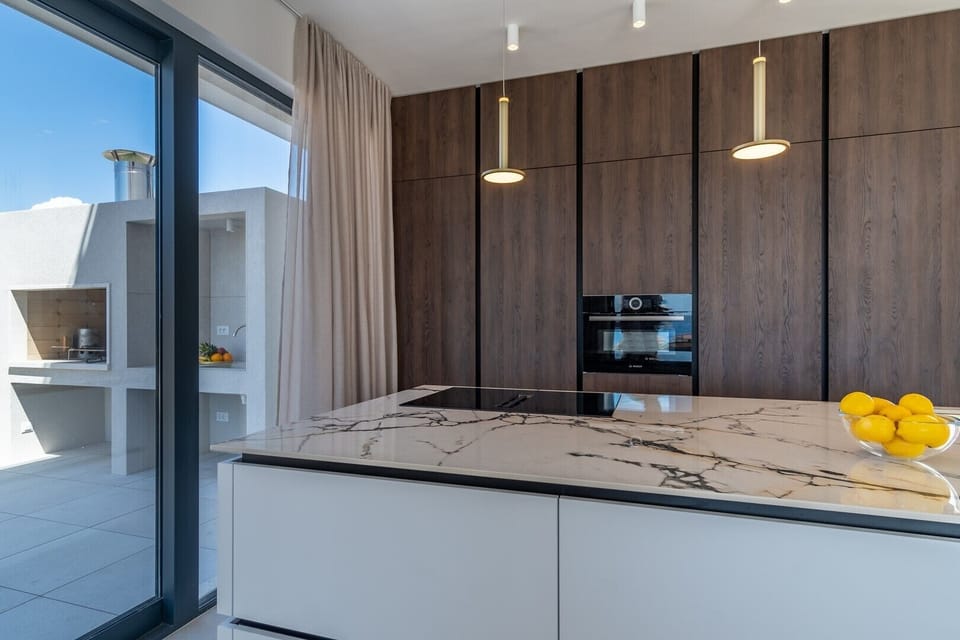 A fully equipped kitchen that has all the amenities you need for your culinary expertise