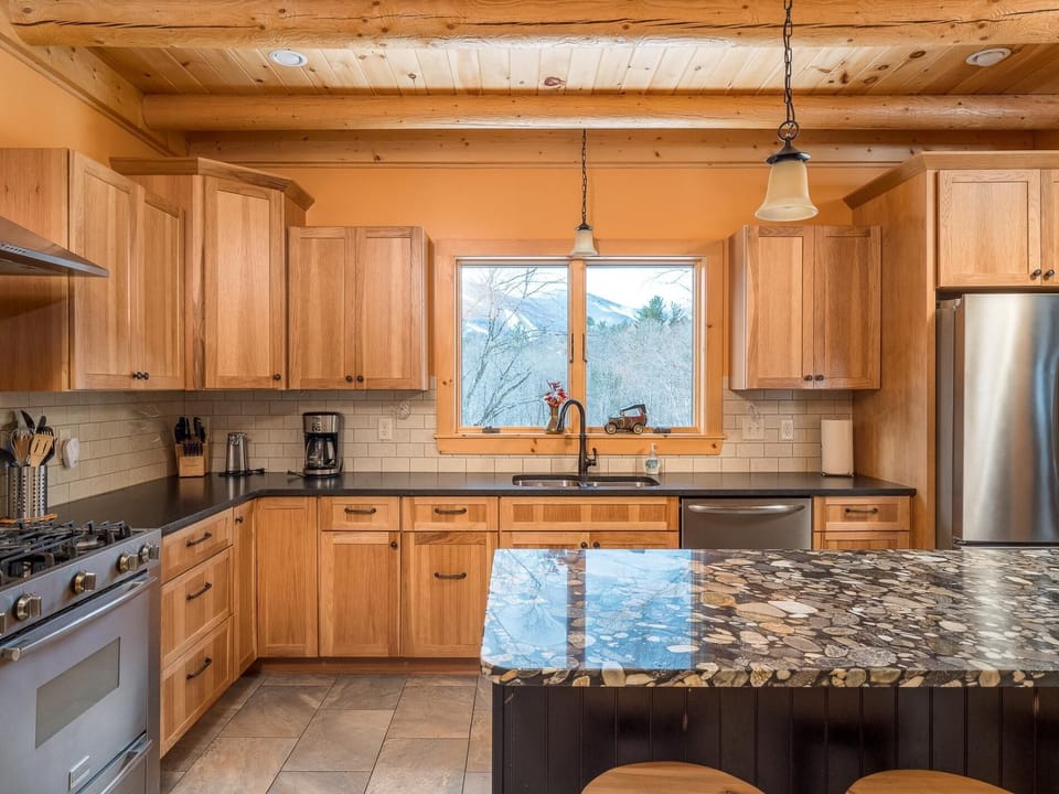 Rediker Retreat- Authentic Riverfront Luxury Log Home (353)