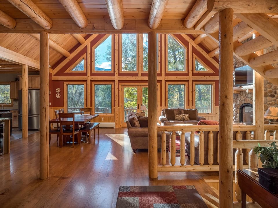 Rediker Retreat- Authentic Riverfront Luxury Log Home (349)