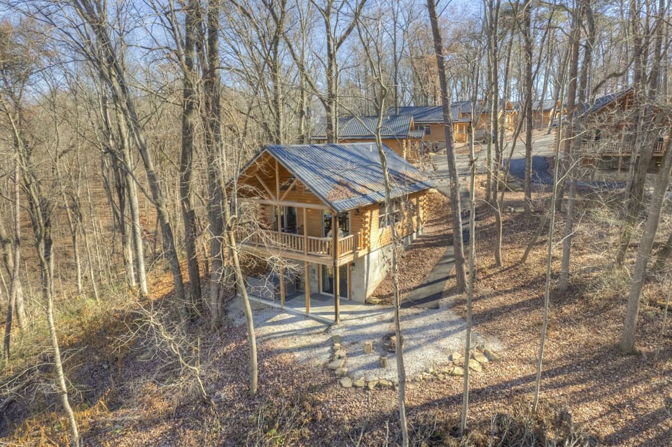 Syrah Cabin
