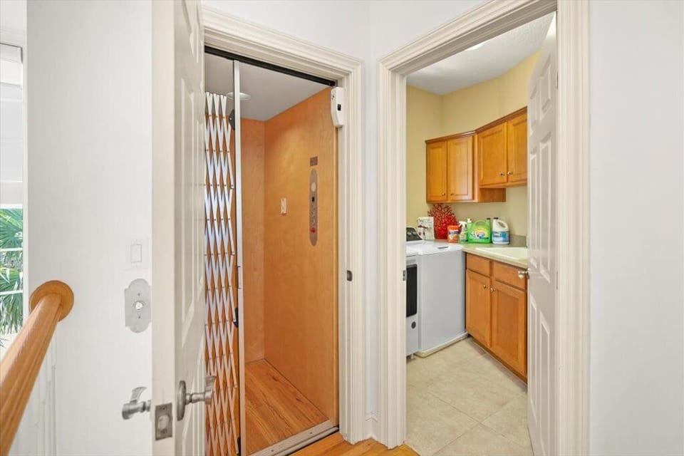 Elevator 2nd level