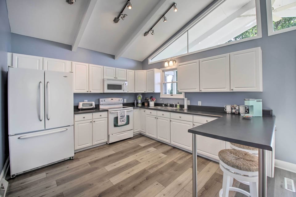 Well-Equipped Kitchen | Blender
