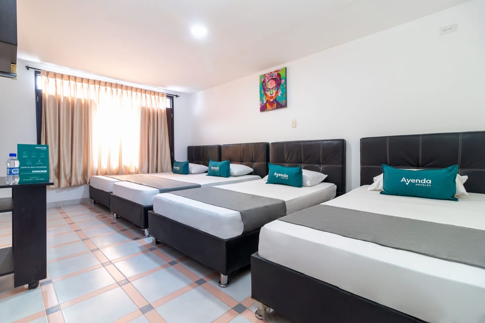 Standard Quadruple Room | Hypo-allergenic bedding available, WiFi (free), bed sheets