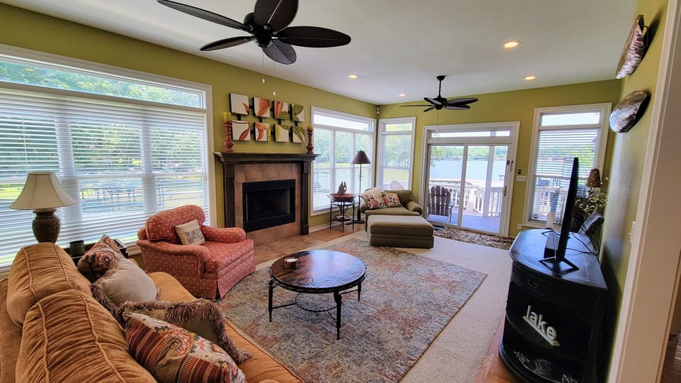 Living room overlooks the lake