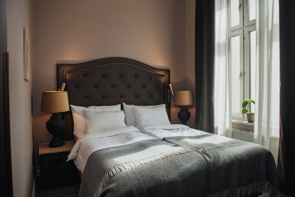 Double Room (Compact) | Hypo-allergenic bedding, desk, laptop workspace, blackout drapes