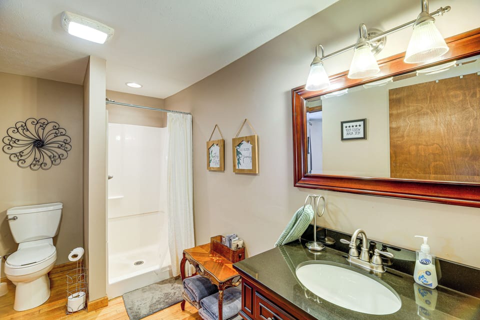 En-Suite Bathroom | 2nd Floor
