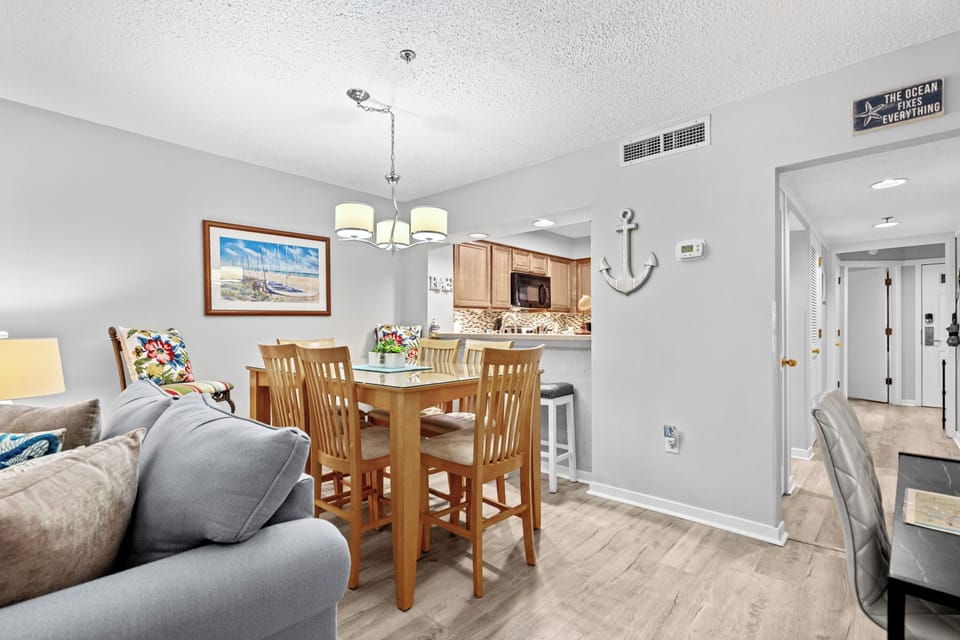 Living / Dining / Kitchen