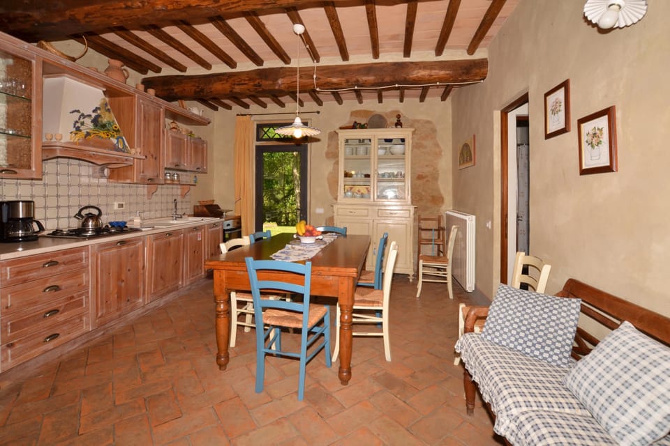 Family Villa, Multiple Bedrooms, Mountainside (Villa Casacheta) | Dining