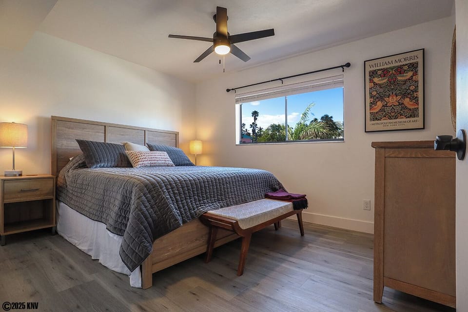 King Sized Bed in the large one-bedroom condo