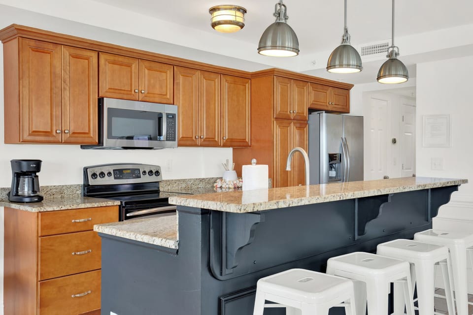 Island Seating and Kitchen