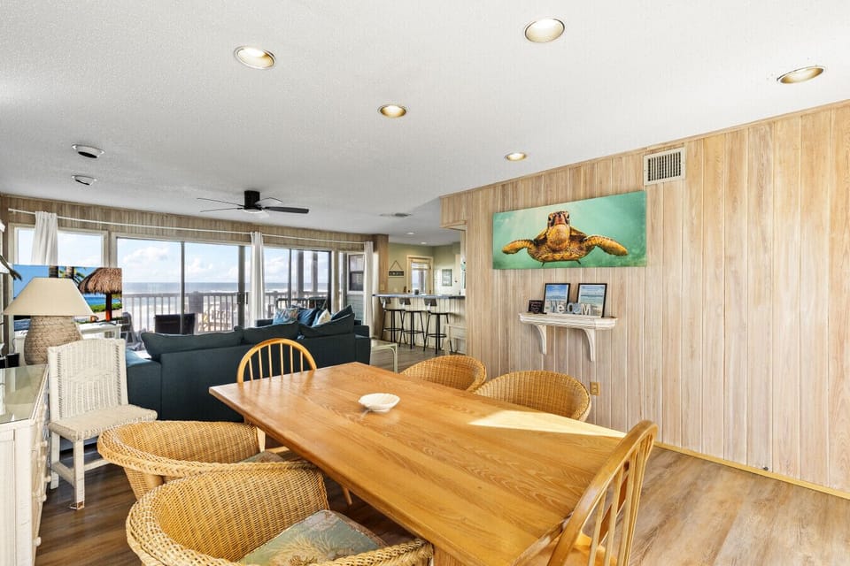 Flagler Beach Oceanfront Dining Room