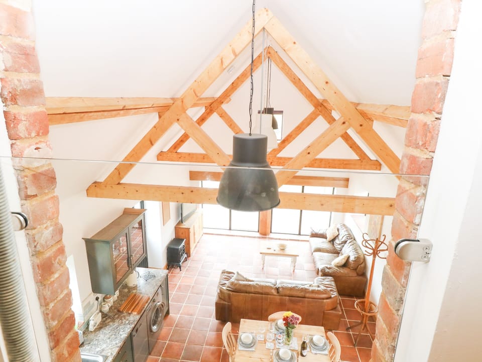 Cottage | Living room | Fireplace
