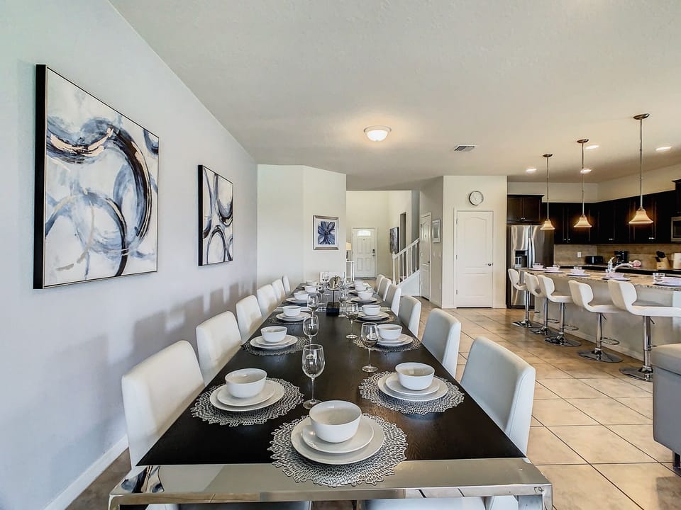 Dining space for 16