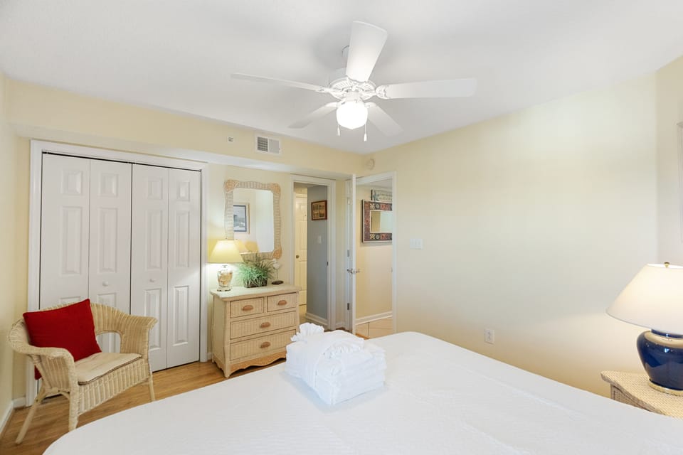 Guest Bedroom 4 - King