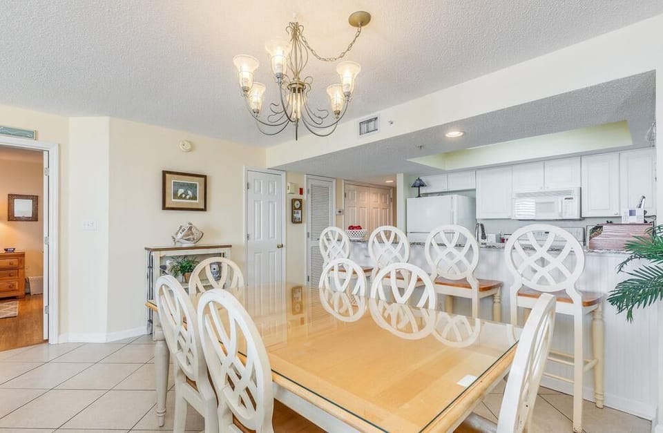 Dining Area with Bar Seating