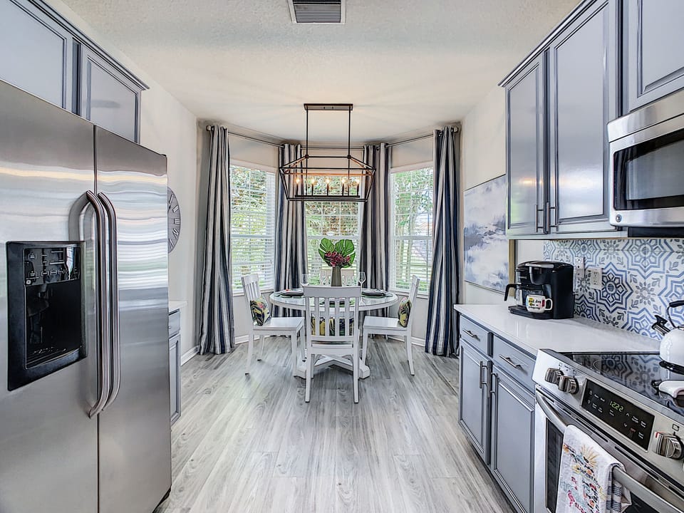 Full Modern Kitchen