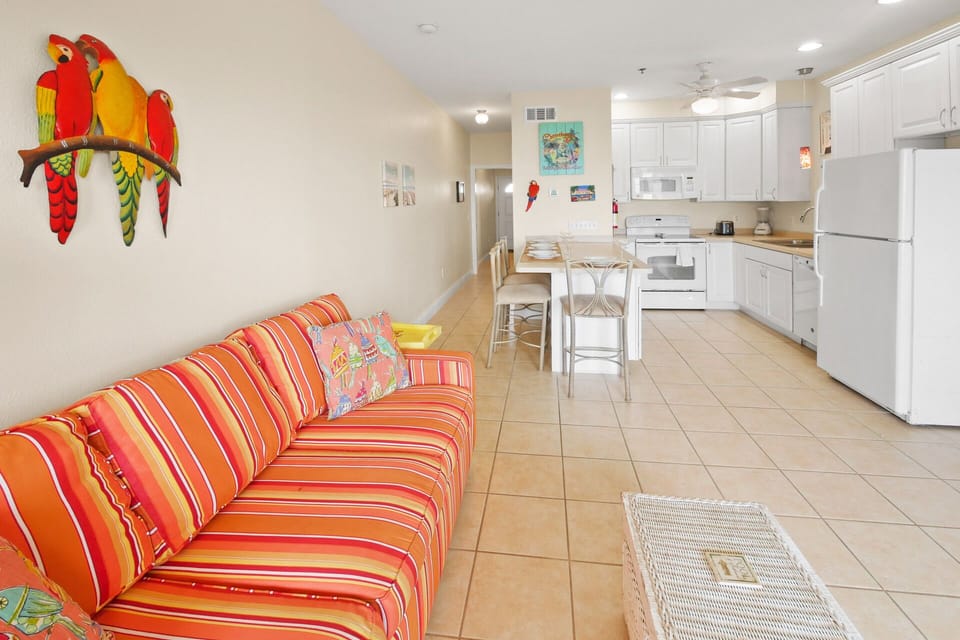 Surf-or-Sound-Realty-974-Margaritavilla-Great-Room-028