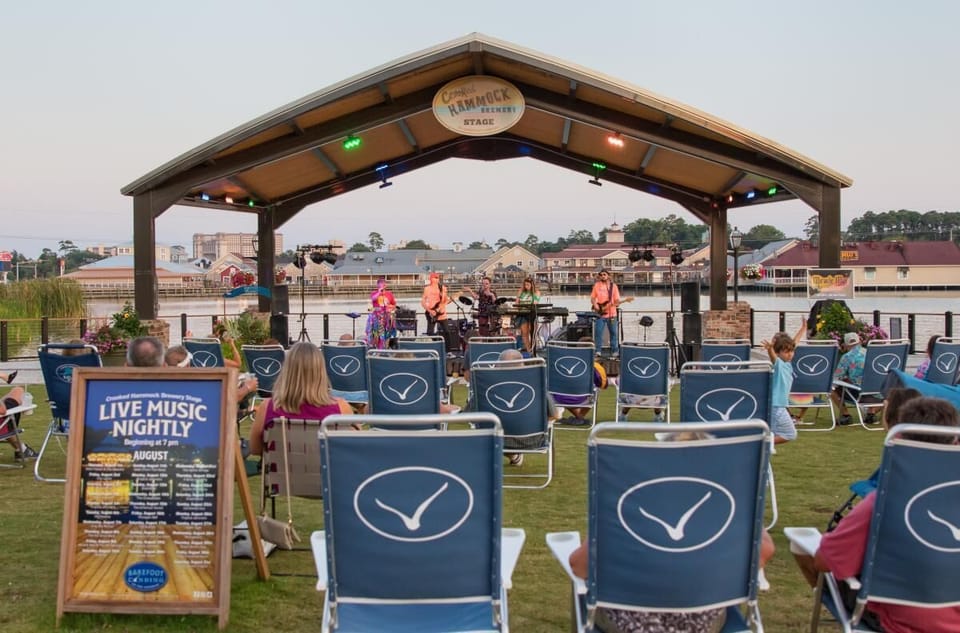 Ride on horse back, see a show, or play a game of golf. The options are endless.