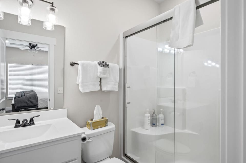 Bathroom #3 (ensuite to Bedroom #3): shower