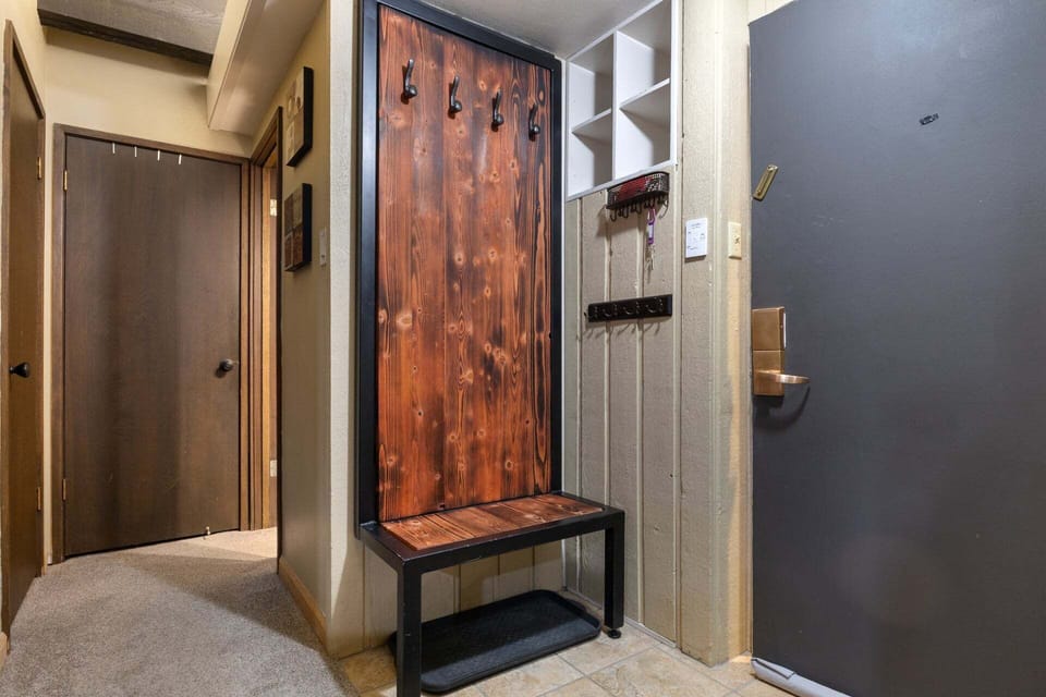 Entry with Bench & Gear Storage