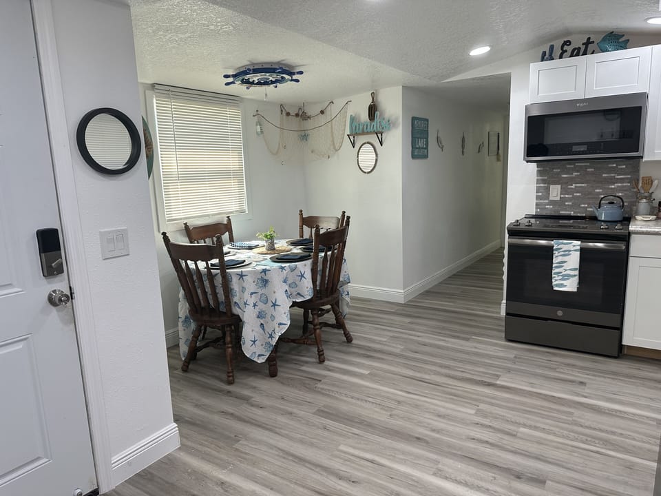 Nice spacious kitchen