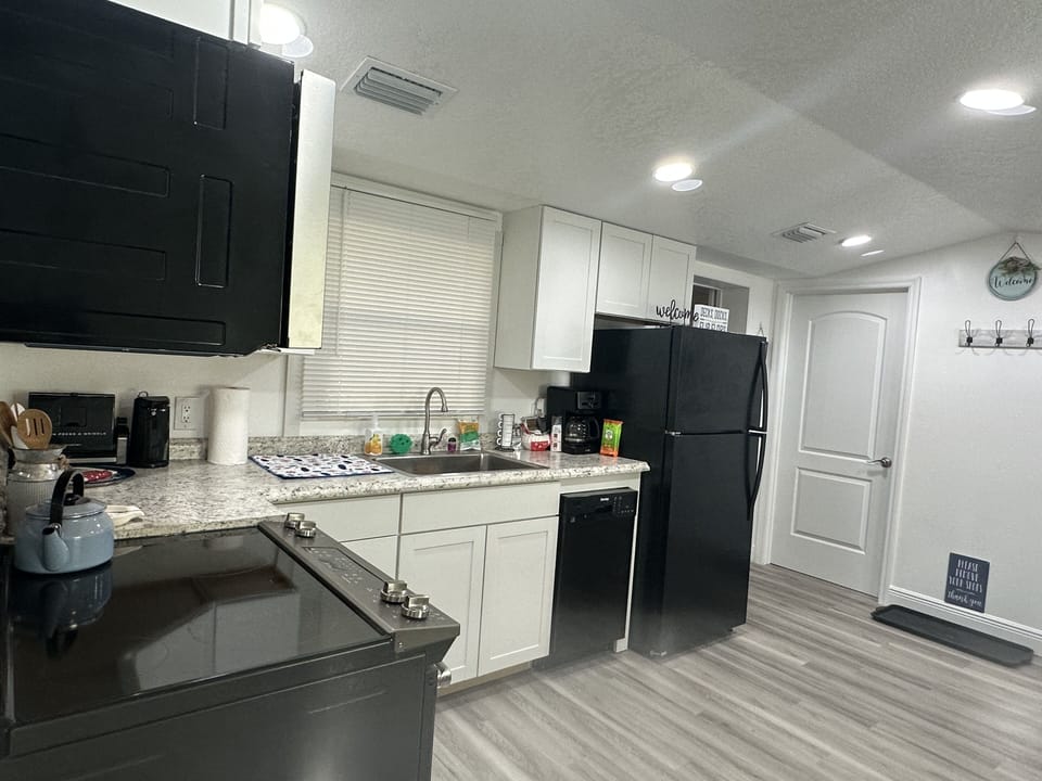 Kitchen with dishwasher