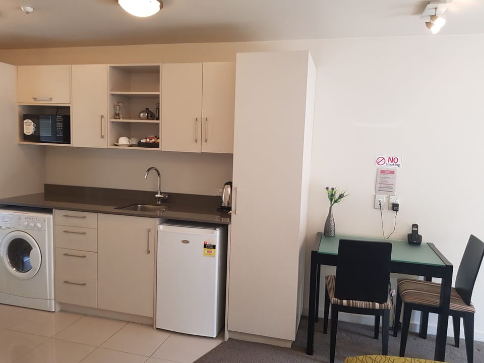 Accessible Comfort Studio, Ground Floor | Blackout drapes, soundproofing, iron/ironing board, cribs (surcharge)