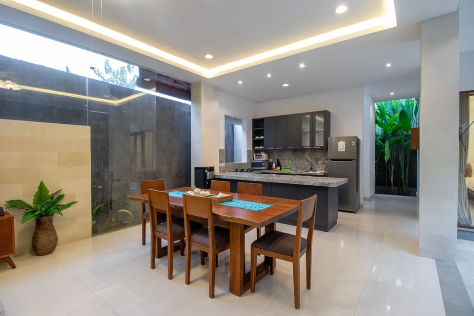 Villa | In-room dining