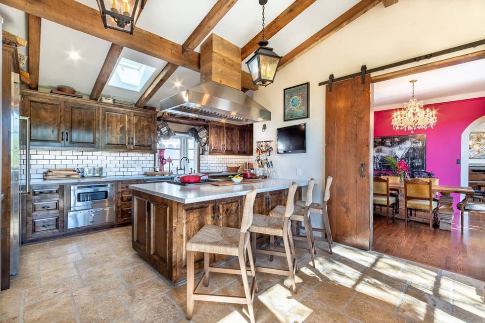 Casa Escaleras is perfect home to Host your large family to gather again!