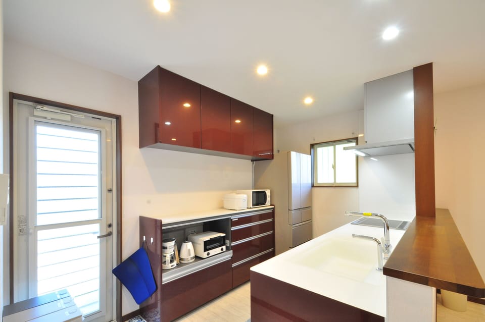 Basic Cottage, Non Smoking | Private kitchen