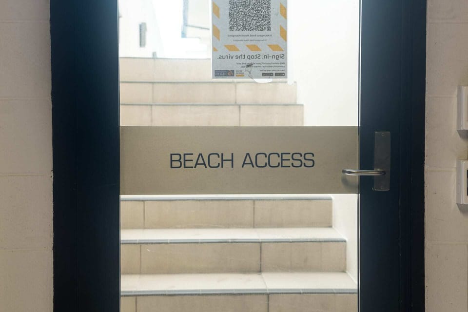 Main beach access from ground carpark