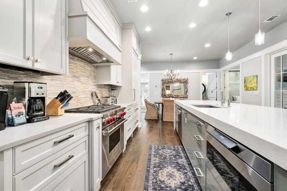 First Floor: Kitchen