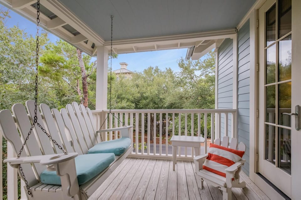 Second Floor: Balcony
