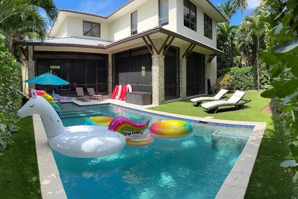 Heated Salt Water Pool/ Expansive fenced artificial turfed backed yard.
Baby Proofing Fence can be installed upon request for no charge. 