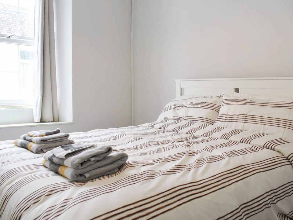 Double bedroom | Brook Cottage, Dawlish