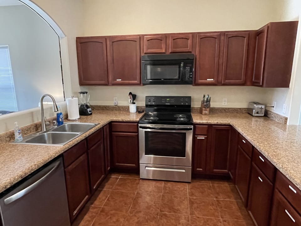 Fully Stocked Kitchen for Cooking