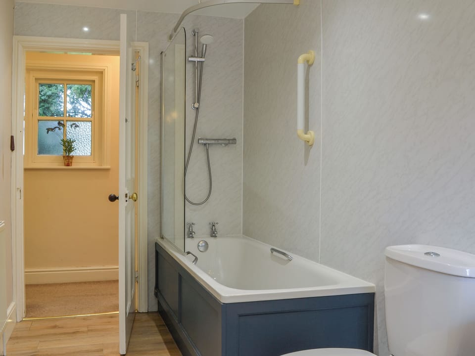Bathroom | Laundry Cottage - Thorpe Hall Cottages, Rudston, near Bridlington