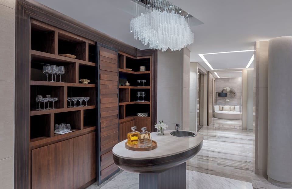 Penthouse Pearl Spa Suite Ocean View | Premium bedding, down comforters, Select Comfort beds, minibar