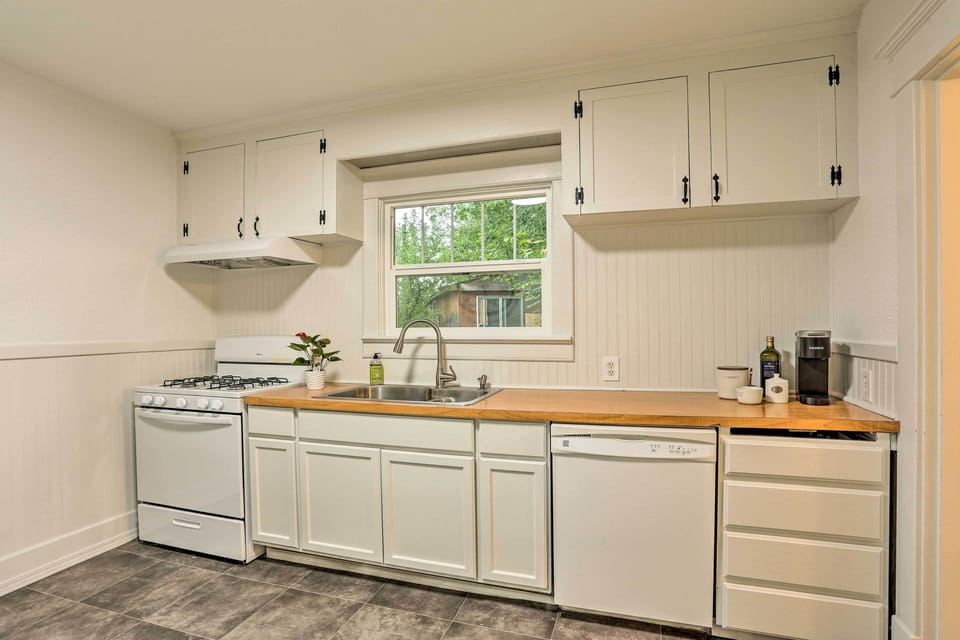Kitchen | Keurig Coffee Maker