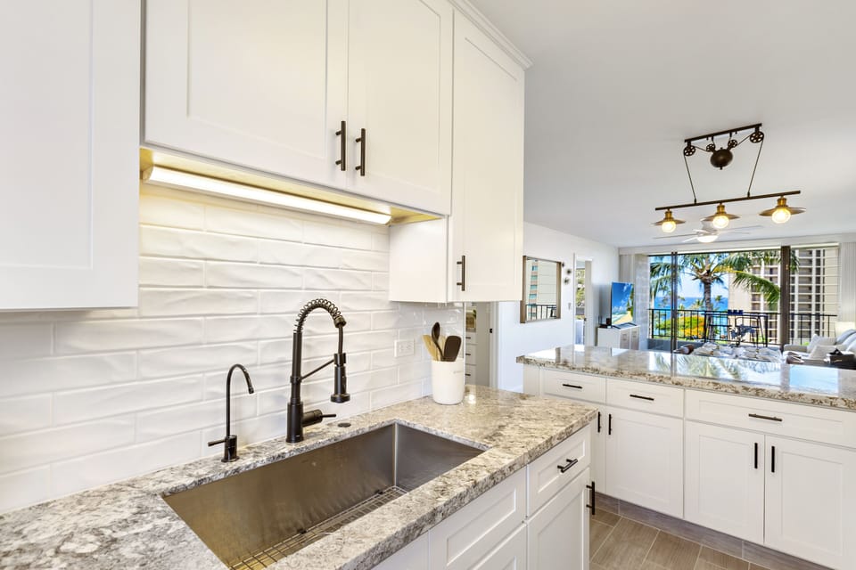 Pull-out kitchen faucet