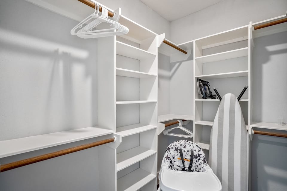 Walk-in closet