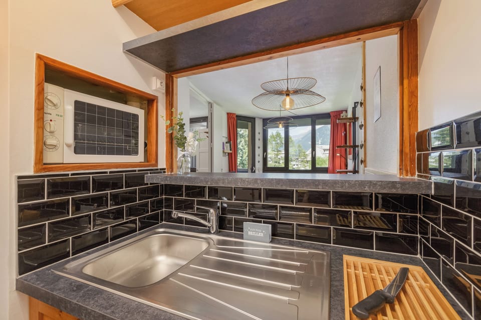 Kitchen bar