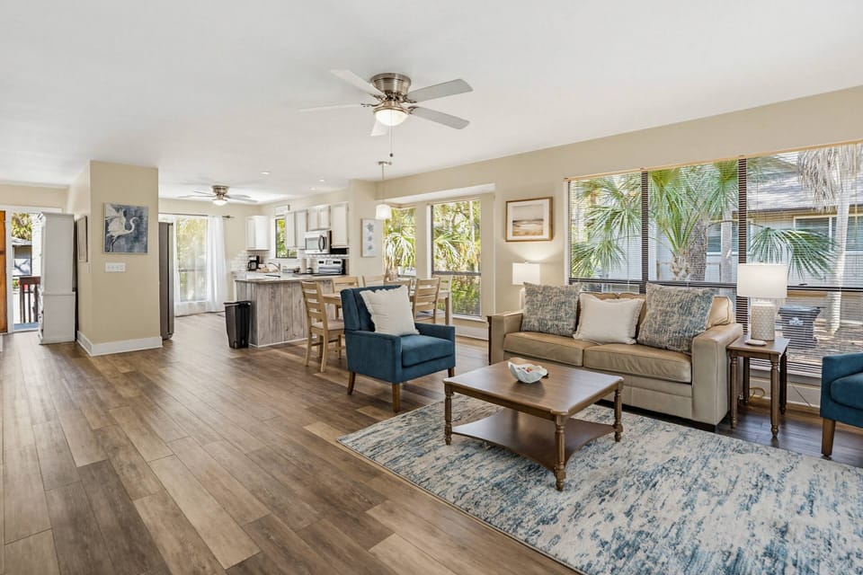 Spacious Family Room