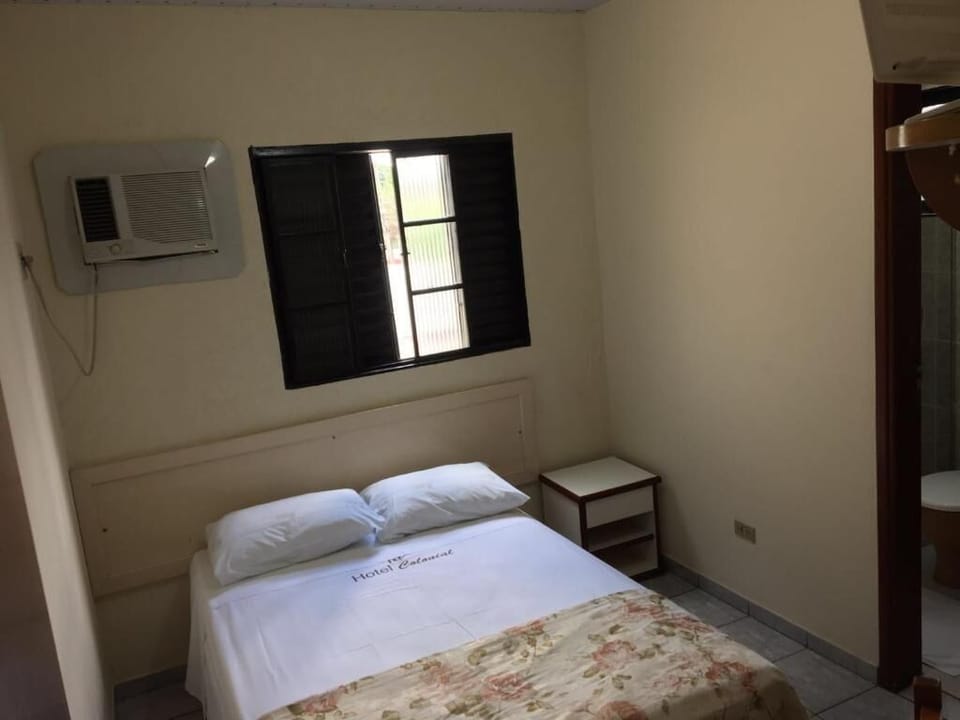 Standard Twin Room | Desk, laptop workspace, free WiFi, bed sheets
