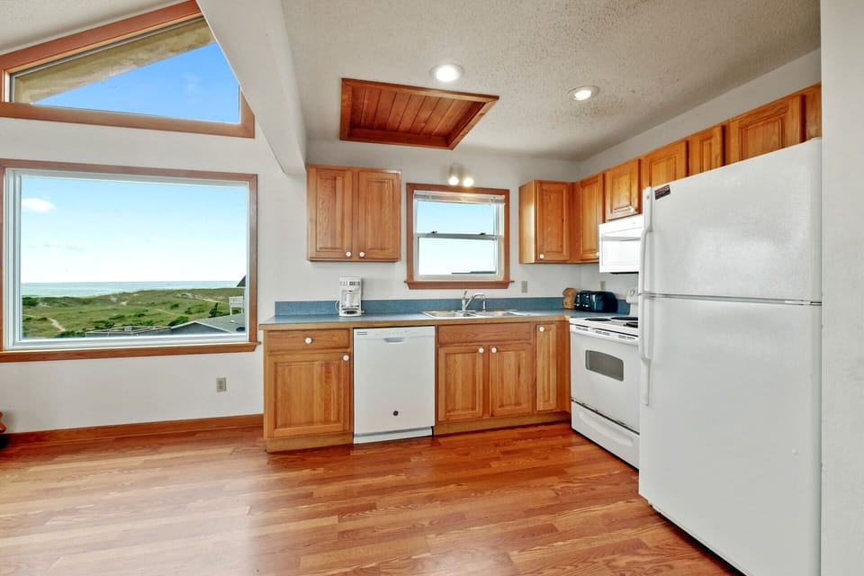 Charming breakfast bar, perfect for cozy mornings.