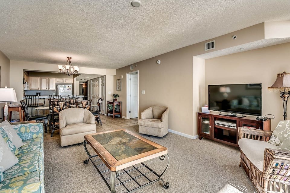 Beautifully Furnished Living Room 